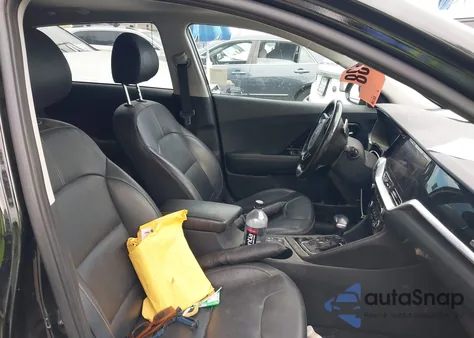 2021 Kia Niro Plug-In Hybrid Ex Premium z USA, uszkodzony, nr VIN KNDCC3LDXM5473935